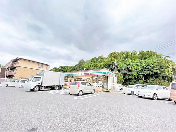 コンビニ セブンイレブン佐倉下志津店　徒歩約7分（約550ｍ）