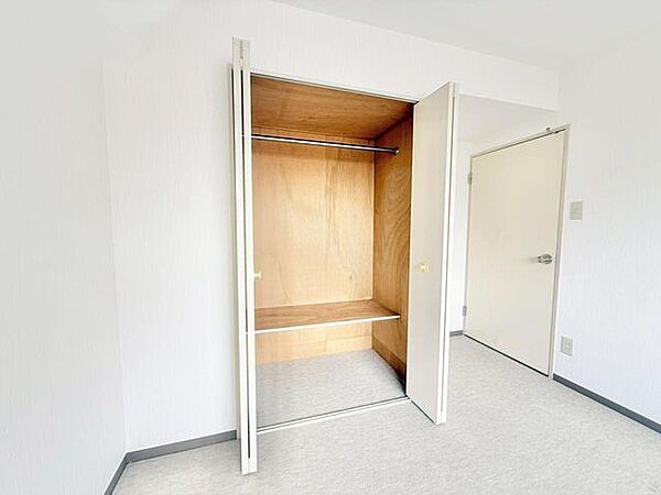 「どれぐらい入る？」を体感するには現地が一番。実際に中を覗いてみて下さい。