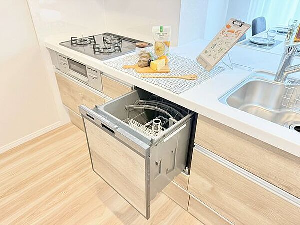 立って、振り向いて、動いてみてください。料理する自分を想像すると実感がわきますよ。