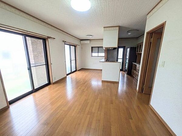 AI加工で家具を消しています
