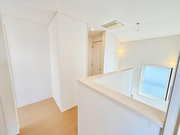 実物の質感や雰囲気は写真ではつたわりきりません。是非現地で体感してみてください。