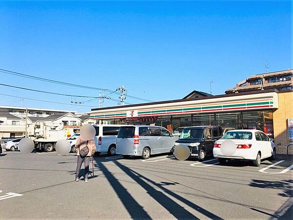 コンビニ セブン-イレブン 船橋薬円台公園前店　1分50m