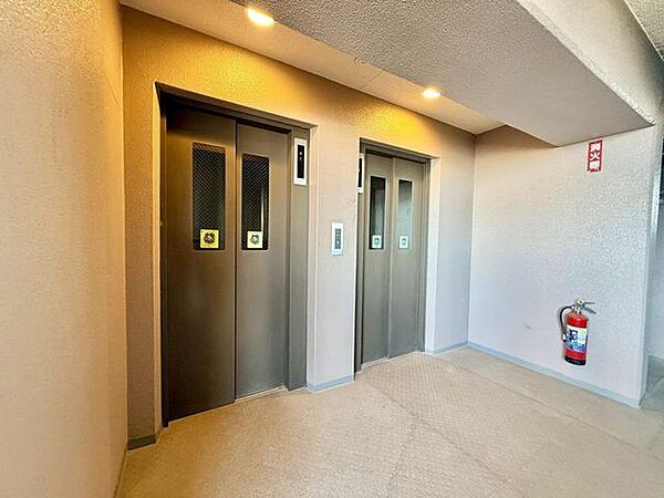 エレベーター付きでお子様からお年寄りまでお荷物があっても安心。