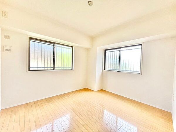 ご夫婦の寝室にいかがですか？
