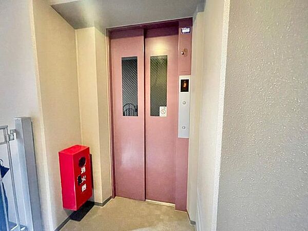 エレベータで登ってスグのお部屋です！