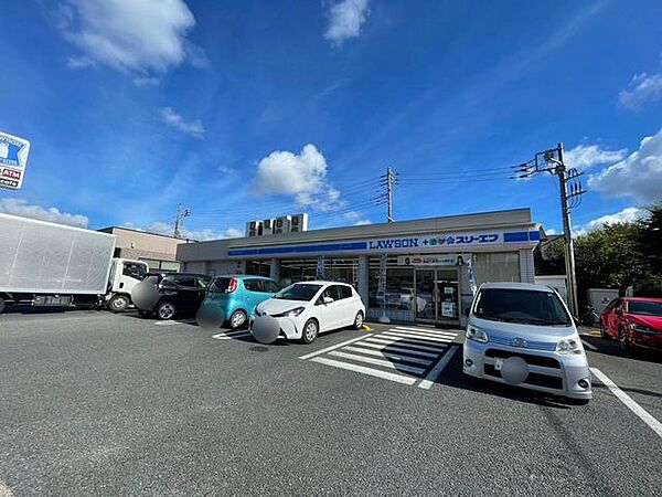 コンビニ ローソンスリーエフみ春野店　徒歩約8分　約585ｍ
