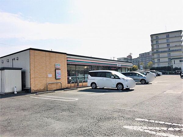 コンビニ セブンイレブン 船橋坪井東4丁目店 50m