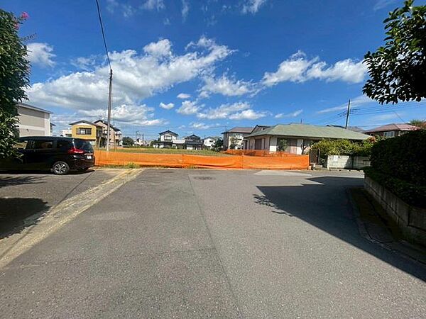 南西側接道