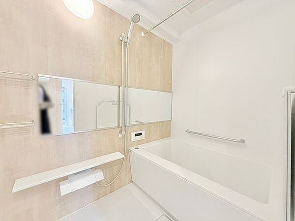 浴槽の大きさやシャワーの位置など、使いやすさをご家族と一緒に現地でご確認ください。
