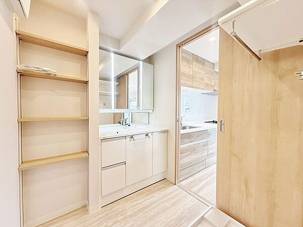 収納の多さや水回りの動線など、毎日使う場所だからこそ、実物を見て確かめて下さい。