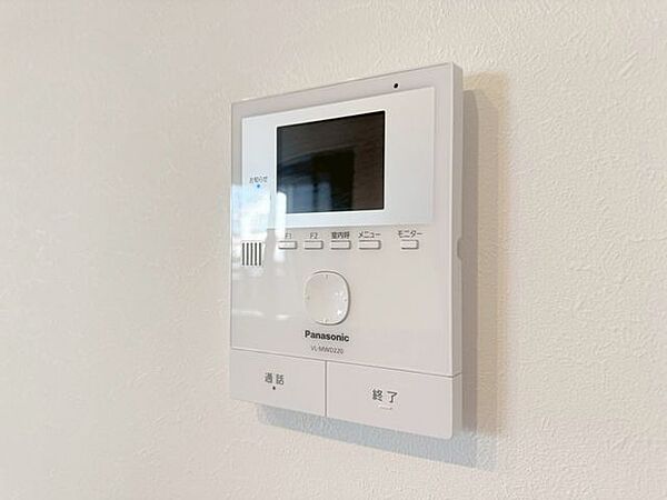 お子様のお留守番にも安心なＴＶモニタ付インタホン。