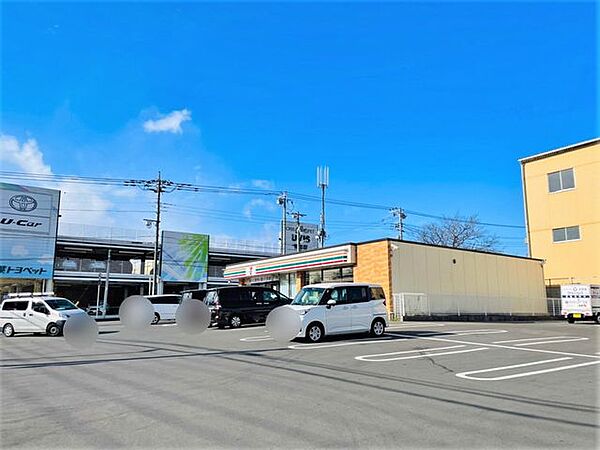 セブンイレブン習志野台8丁目店 徒歩10分。 740m