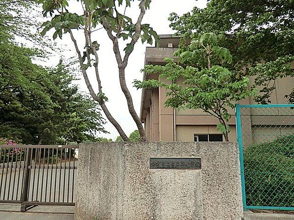 佐倉市立西志津小学校 徒歩18分。 1300m