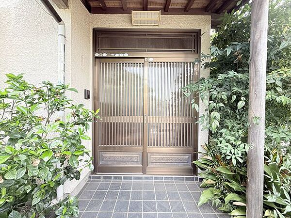 玄関ドア