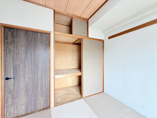 「どれぐらい入る？」を体感するには現地が一番。実際に中を覗いてみて下さい。