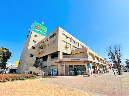 マルエツ白井店 徒歩4分。 280m