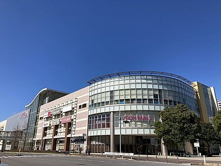 イオンモール千葉ニュータウン 徒歩5分。 360m