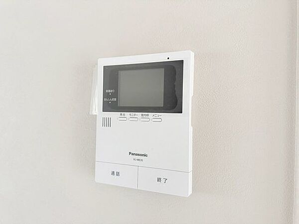 お子様のお留守番にも安心なＴＶモニタ付インタホン。