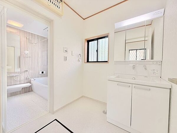 収納の多さや水回りの動線など、毎日使う場所だからこそ実物を確かめてみてください。