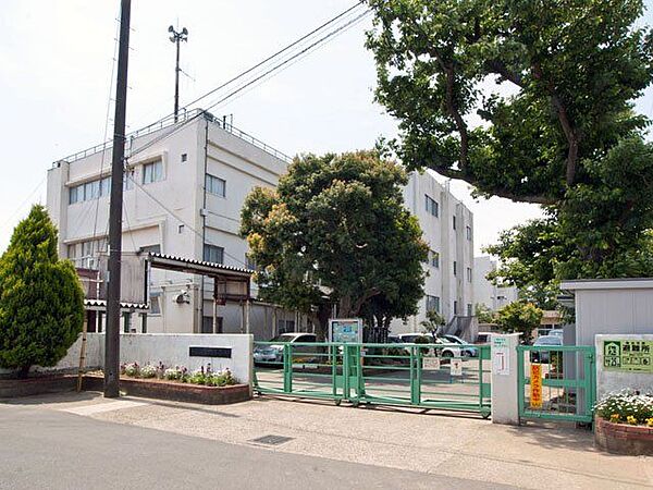 船橋市立高郷小学校 徒歩7分。 500m