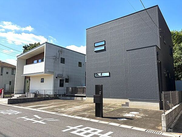 床や壁の質感、ドアの開閉音など、触ってこそわかる魅力がたくさんあります。是非現地にてご体感ください。