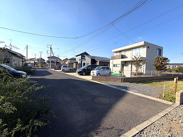 周辺は閑静な住宅地のため、落ち着いた暮らしを求める方にもおすすめです。