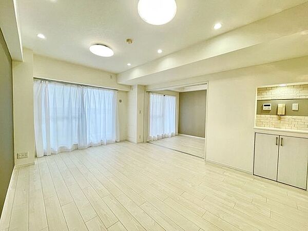 自然の入り方、時間帯による明るいさの違いなど、体感して初めてわかる発見があります。