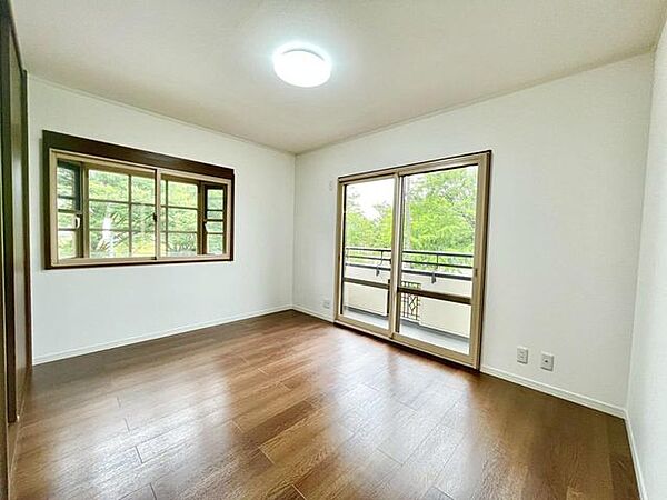 バルコニーサイドのお部屋で採光・風通りも良好
