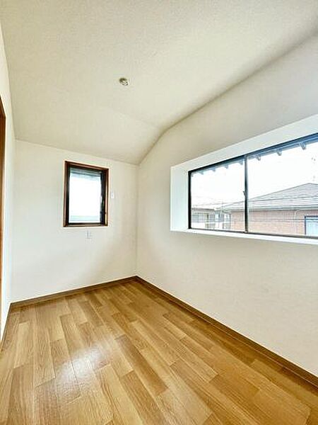 理想のイメージを形にしやすいシンプルなお部屋