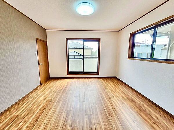 バルコニーサイドのお部屋で採光・風通りも良好