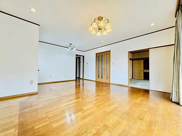 自然の入り方、時間帯による明るいさの違いなど、体感して初めてわかる発見があります。