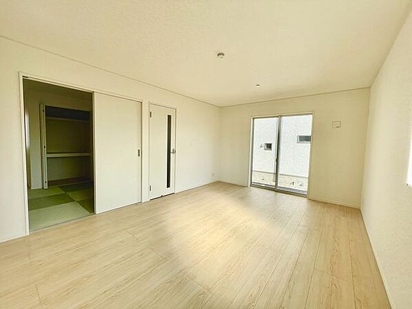 自然の入り方、時間帯による明るいさの違いなど、体感して初めてわかる発見があります。