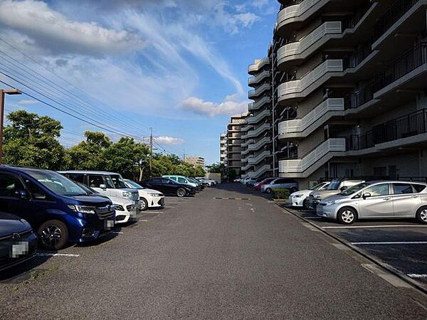 【駐車場】