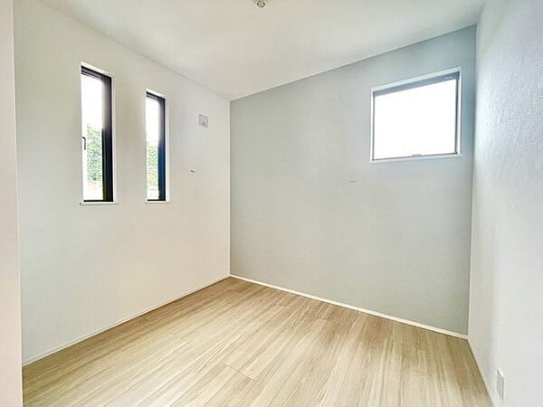 理想のイメージを形にしやすいシンプルなお部屋