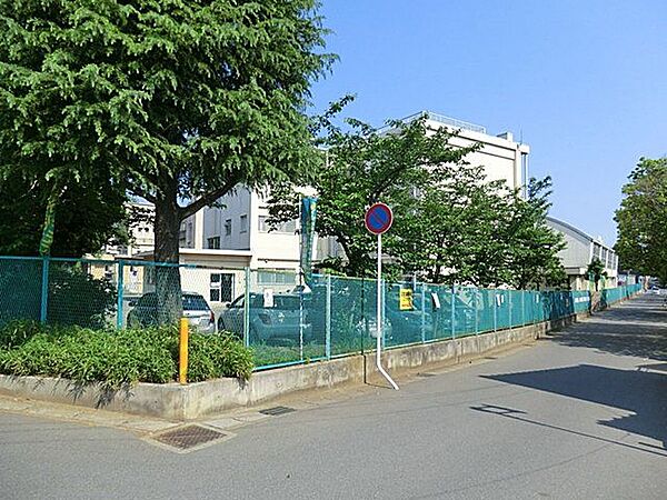 宮崎小学校　徒歩10分　760ｍ