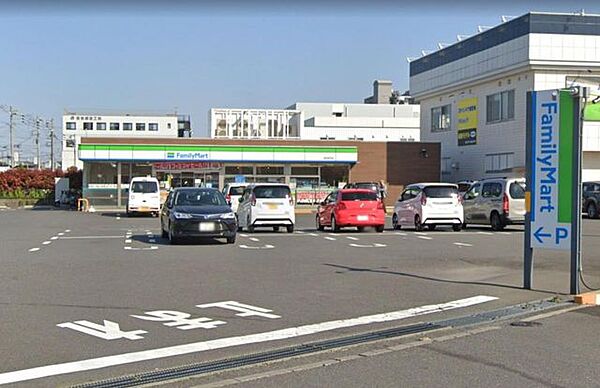 コンビニ ファミリーマート 稲毛長沼店　徒歩2分　130ｍ