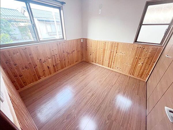 理想のイメージを形にしやすいシンプルなお部屋