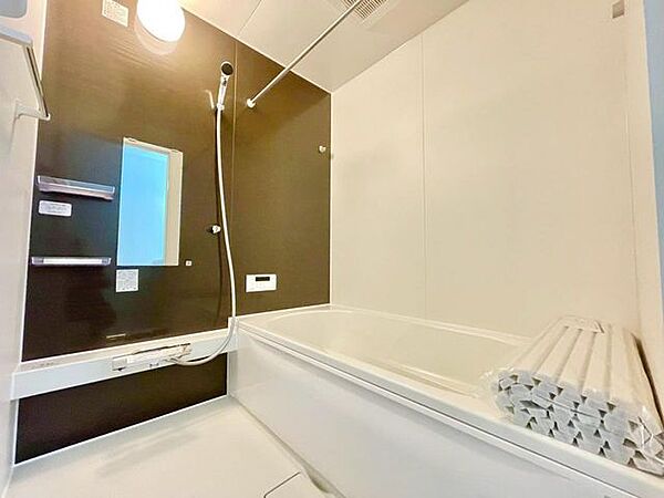 一日の疲れを癒すバスルーム！のんびりお風呂タイムをおくつろぎください！