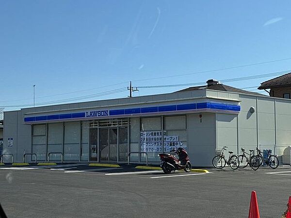 コンビニ ローソン 佐倉吉見店　徒歩7分　500ｍ