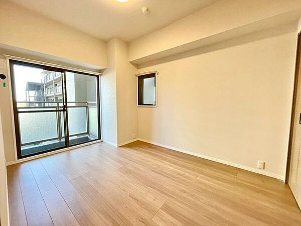 バルコニーサイドのお部屋で採光・風通りも良好