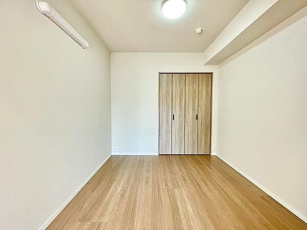 理想のイメージを形にしやすいシンプルなお部屋