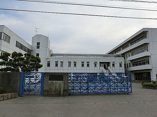 四街道北中学校　徒歩7分　500ｍ
