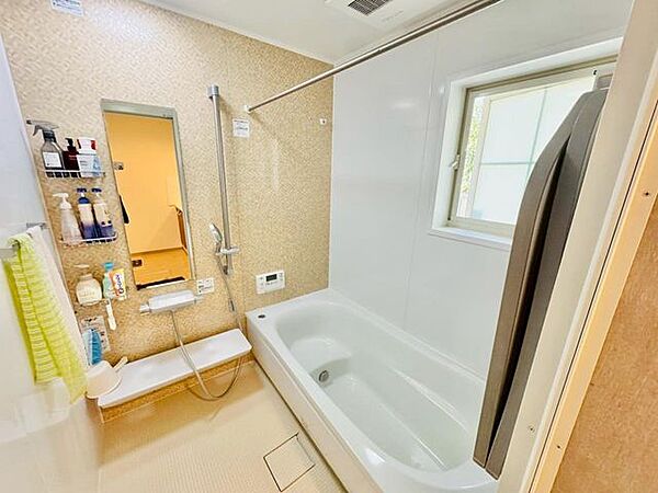 一日の疲れを癒すバスルーム！のんびりお風呂タイムをおくつろぎください！