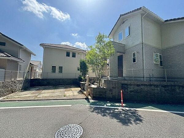 駐車場スペース2台駐車可(※車種により駐車できない場合があります)