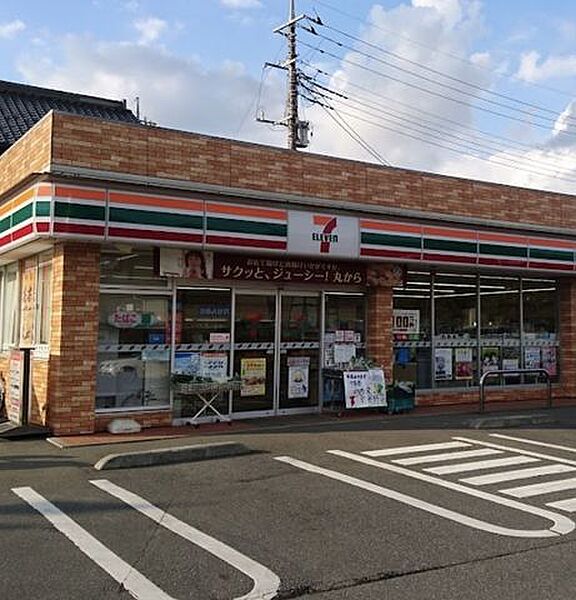 コンビニ セブンイレブン　徒歩13分　970ｍ