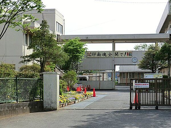 印南小学校　徒歩22分　1760ｍ