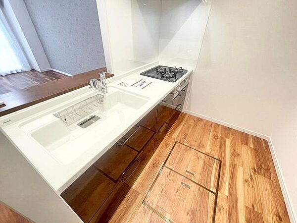 作業スペースがしっかりあり毎日のお料理が快適なキッチン