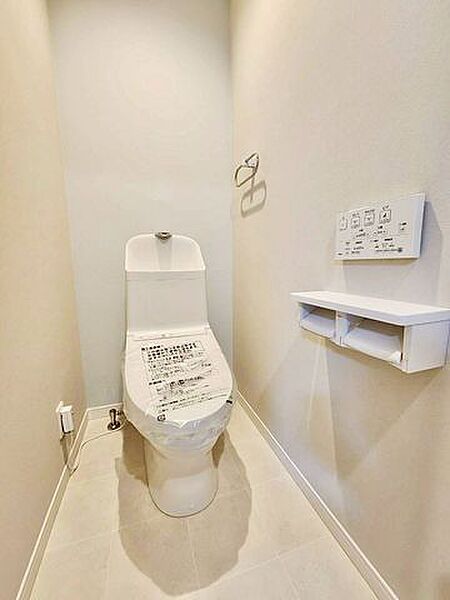 快適なウォシュレット機能付きトイレ！