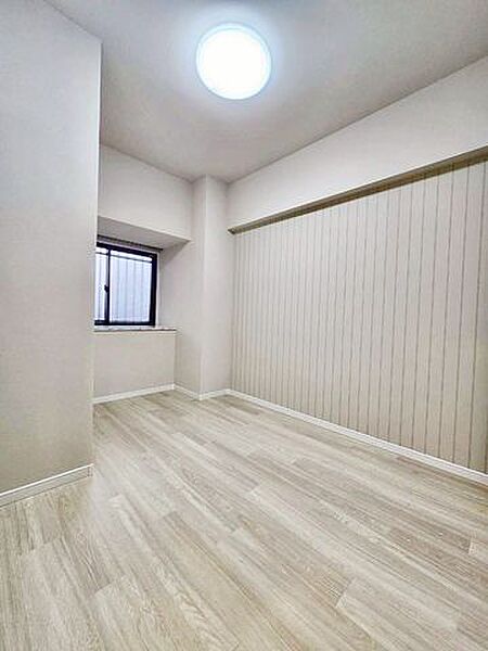 理想のイメージを形にしやすいシンプルなお部屋