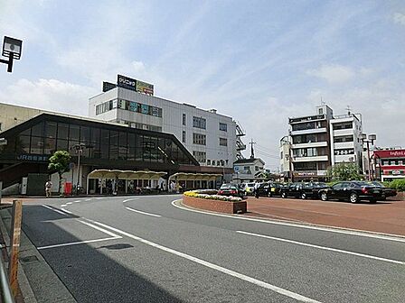 四街道駅(JR東日本 総武本線) 徒歩3分。 200m